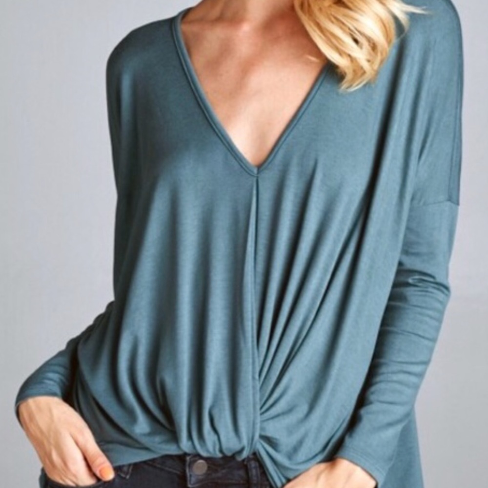 Cherish blouse in dusty blue